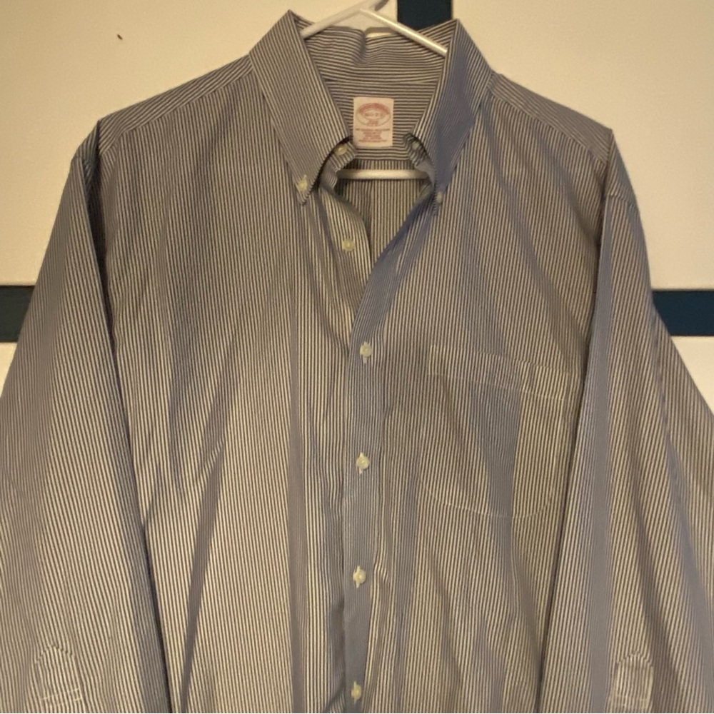 Brooks Brothers Shirt Mens Size 161/2 - 2/3 Striped Collared 346 Button Front